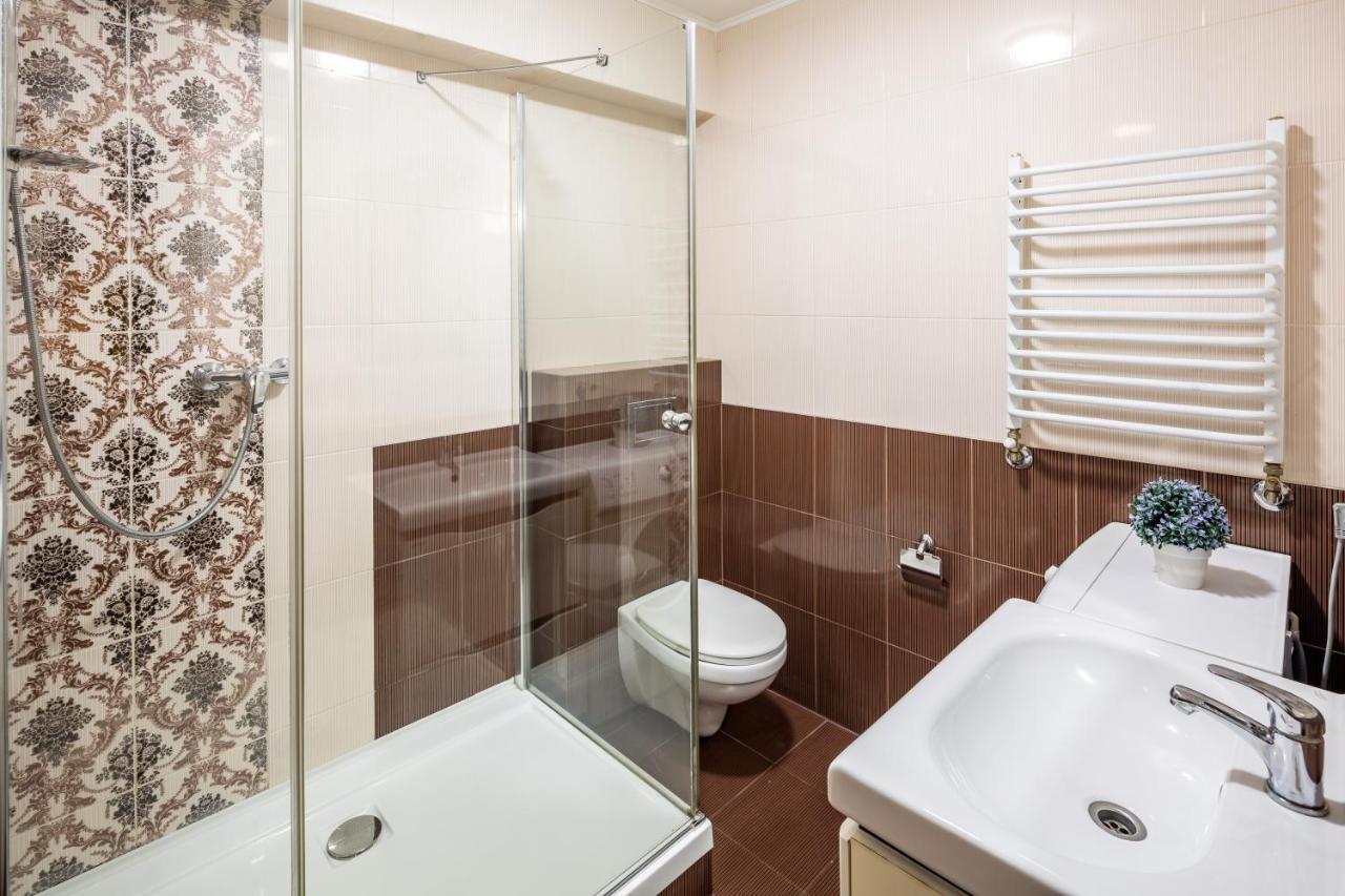 Alfa Apartments Rynok Square 18 Lviv Exterior foto